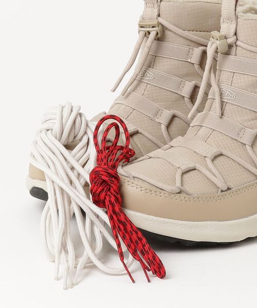 KEEN(キーン)の「UNEEK SNK CHUKKA II WP / ユニーク スニーク チャッカ ツー ウォータープルーフ(ブーツ・レディース・ベージュ・23cm/23.5cm/24cm/24.5cm/25cm/25.5cm/22.5cm)」の4枚目の写真