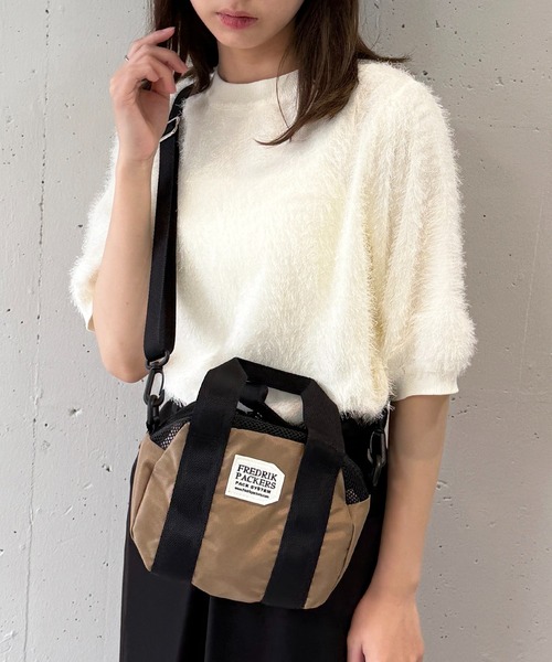FREDRIK PACKERS(フレドリックパッカーズ)の「【FREDRIK PACKERS】420D OVAL PACK オーバルパック ショルダーバッグ フレドリックパッカーズ/ミニショルダー/手提げ/ショルダーバッグ/撥水(ショルダーバッグ・レディース・ブラック/シルバー/ホワイト/オリーブ/ベージュ/ブルー・FREE)」の22枚目の写真