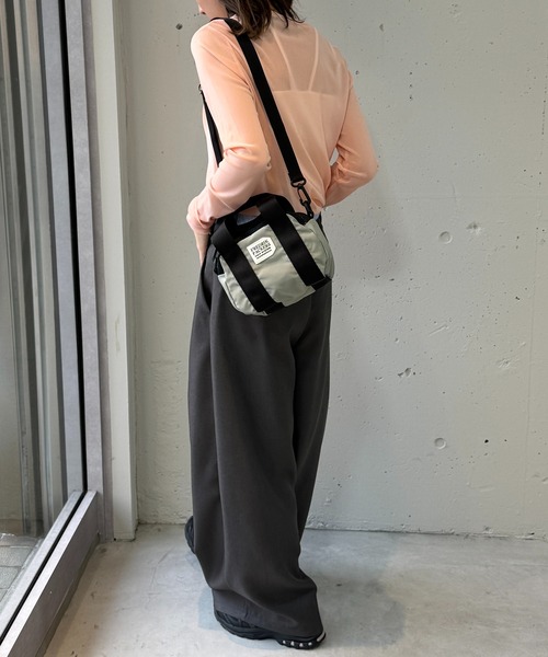 FREDRIK PACKERS(フレドリックパッカーズ)の「【FREDRIK PACKERS】420D OVAL PACK オーバルパック ショルダーバッグ フレドリックパッカーズ/ミニショルダー/手提げ/ショルダーバッグ/撥水(ショルダーバッグ・レディース・ブラック/シルバー/ホワイト/オリーブ/ベージュ/ブルー・FREE)」の14枚目の写真