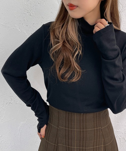 apres jour mignon（アプレジュールミニョン）の「ハイネックインナー【ZOZOTOWN限定アイテム】（Tシャツ/カットソー・レディース・パープル/マスタード/オレンジ/その他/グリーン/アイボリー/ブラック/オフホワイト/ベージュ系その他/ピンク/ブルー・フリー/X-LARGE）」の5枚目の写真