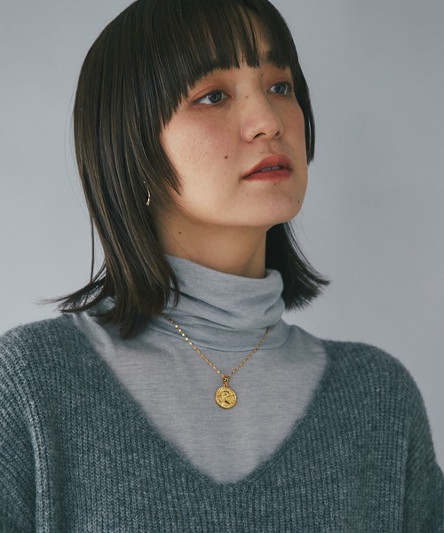 RIVE DROITE（リヴドロワ）の「カジュアルスタイルにも合うコインモチーフ/コインショートネックレス1（ネックレス・レディース・ゴールド・FREE）」の5枚目の写真