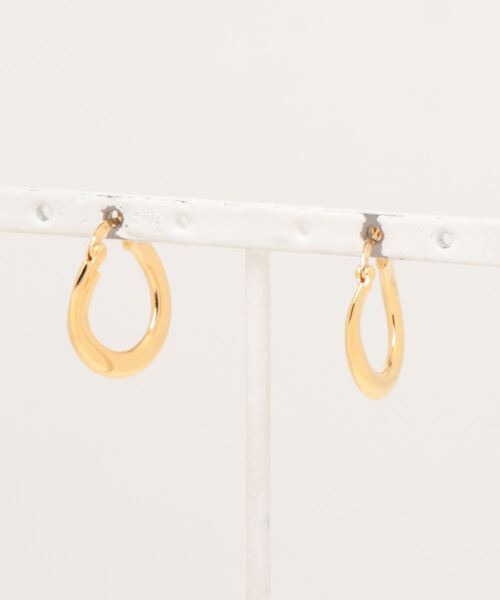 mou(モウ)の「S925 Curve plate hoop pierce(ピアス(両耳用)・レディース・シルバー/ゴールド・FREE)」の1枚目の写真