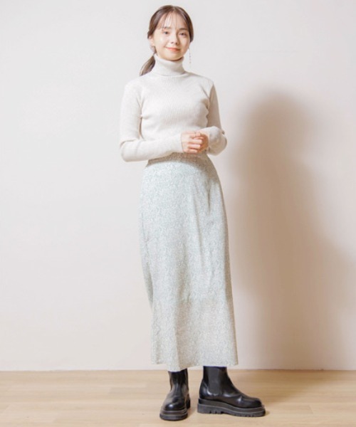 flower（フラワー）の「クラシックタートルニット（ニット/セーター・レディース・ベージュ/アイボリー・FREE）」の5枚目の写真