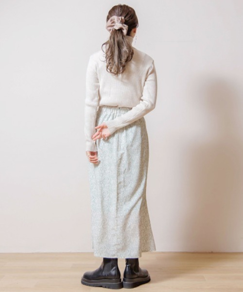 flower（フラワー）の「クラシックタートルニット（ニット/セーター・レディース・ベージュ/アイボリー・FREE）」の6枚目の写真