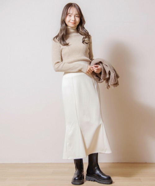 flower（フラワー）の「クラシックタートルニット（ニット/セーター・レディース・ベージュ/アイボリー・FREE）」の9枚目の写真