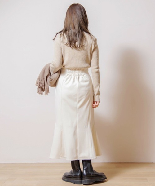 flower（フラワー）の「クラシックタートルニット（ニット/セーター・レディース・ベージュ/アイボリー・FREE）」の10枚目の写真