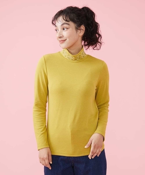 Jocomomola（ホコモモラ）の「ベアスムース ハイネックカットソー（Tシャツ/カットソー・レディース・イエロー/ピンク/ブルー/アイボリー・40）」の3枚目の写真