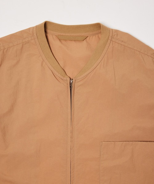 ADAM ET ROPE'(アダムエロペ)の「【小松マテーレ】ナイロン タスラン オーバー シャツ ブルゾン(MA-1・メンズ・スミクロ/ベージュ系その他/ターコイズブルー・L/M)」の9枚目の写真