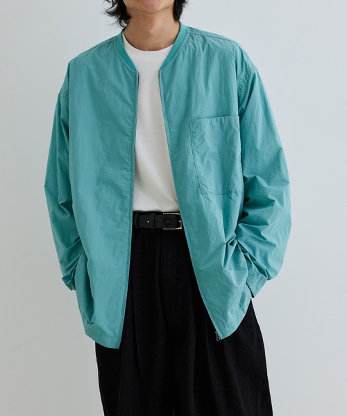 ADAM ET ROPE'(アダムエロペ)の「【小松マテーレ】ナイロン タスラン オーバー シャツ ブルゾン(MA-1・メンズ・スミクロ/ベージュ系その他/ターコイズブルー・L/M)」の18枚目の写真