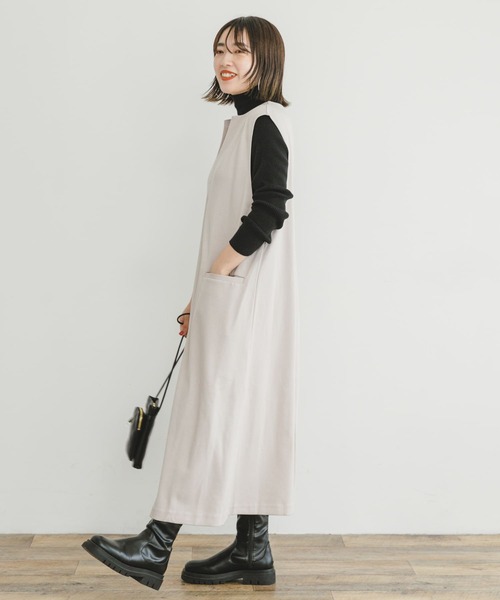 ITEMS URBANRESEARCH(アイテムズ アーバンリサーチ)の「キーネックジャンパースカート(ジャンパースカート・レディース・グレー系その他/ブラック・FREE)」の6枚目の写真