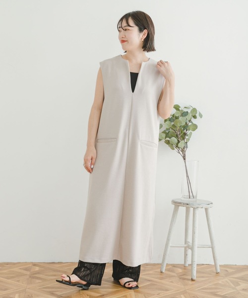 ITEMS URBANRESEARCH(アイテムズ アーバンリサーチ)の「キーネックジャンパースカート(ジャンパースカート・レディース・グレー系その他/ブラック・FREE)」の9枚目の写真