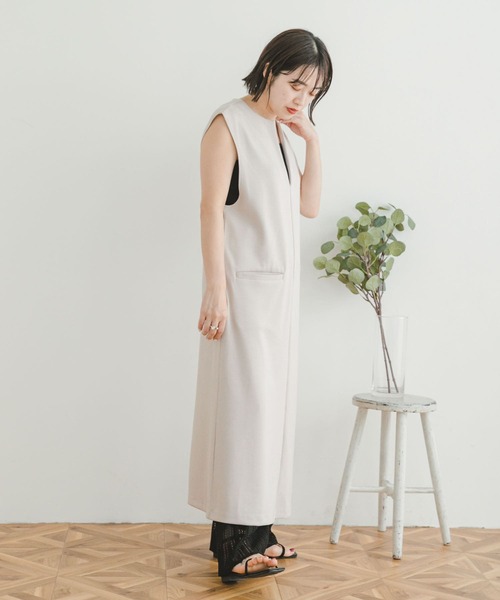 ITEMS URBANRESEARCH(アイテムズ アーバンリサーチ)の「キーネックジャンパースカート(ジャンパースカート・レディース・グレー系その他/ブラック・FREE)」の18枚目の写真