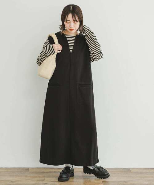 ITEMS URBANRESEARCH(アイテムズ アーバンリサーチ)の「キーネックジャンパースカート(ジャンパースカート・レディース・グレー系その他/ブラック・FREE)」の13枚目の写真