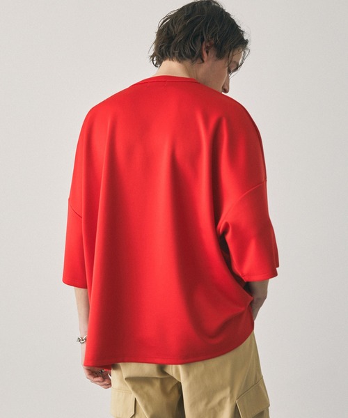 EMMA CLOTHES（エマクローズ）の「スムースダンボール オーバーサイズ サイドスリット ドルマンS/Sカットソー EMMA CLOTHES（Tシャツ/カットソー・メンズ・グリーン/ブルー/アッシュブラウン/イエロー/ブラック/ホワイト/グレイッシュブルー/ダークグレー/レッド/レッド系・M/L）」の14枚目の写真