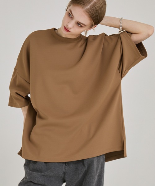 EMMA CLOTHES(エマクローズ)の「スムースダンボール オーバーサイズ サイドスリット ドルマンS/Sカットソー EMMA CLOTHES(Tシャツ/カットソー・メンズ・グリーン/ブルー/アッシュブラウン/イエロー/ブラック/ホワイト/グレイッシュブルー/ダークグレー/レッド/レッド系/キャメル・M/L)」の22枚目の写真