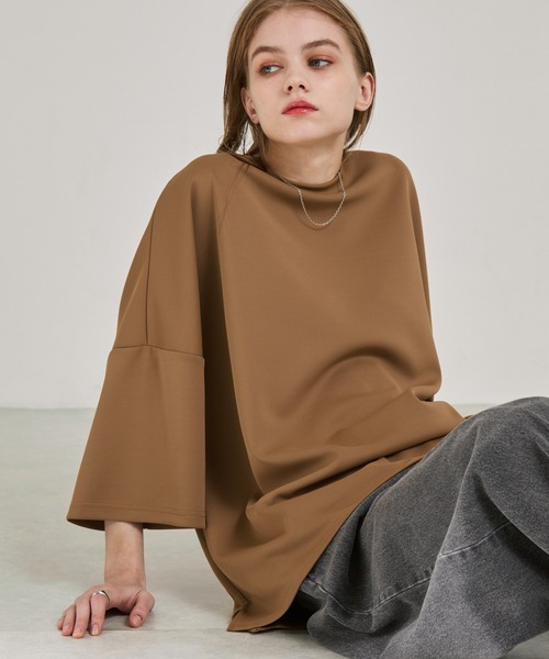 EMMA CLOTHES(エマクローズ)の「スムースダンボール オーバーサイズ サイドスリット ドルマンS/Sカットソー EMMA CLOTHES(Tシャツ/カットソー・メンズ・グリーン/ブルー/アッシュブラウン/イエロー/ブラック/ホワイト/グレイッシュブルー/ダークグレー/レッド/レッド系/キャメル・M/L)」の12枚目の写真