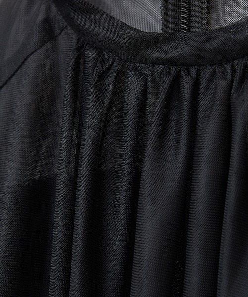 CLANE(クラネ)の「SHEER TULLE BALLOON SLEEVE TOPS(その他トップス・レディース・アイボリー/ブラック・1/2)」の14枚目の写真