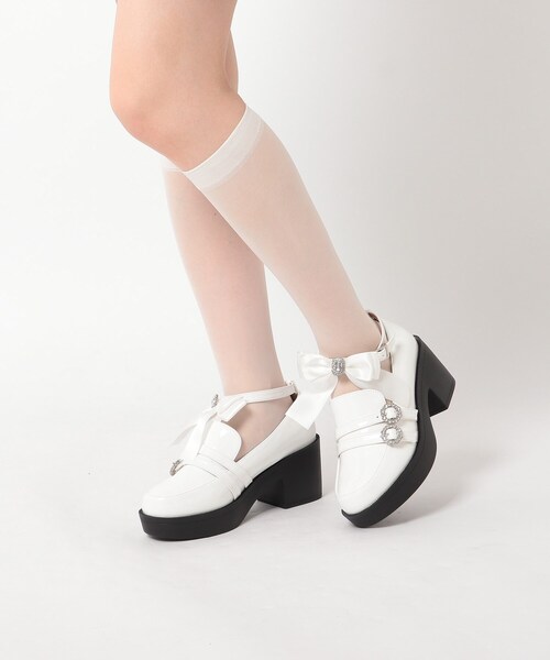 cs T&P(シーエスティーアンドピー)の「リボン付きアンクルストラップ厚底シューズ(パンプス・レディース・ブラック系1/ピンク系6/ホワイト系2・S/M/L/LL)」の2枚目の写真