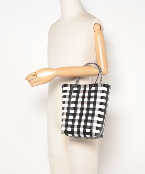 HONEYSUCKLE ROSE（ハニーサックルローズ）の「【HONEYSUCKLE ROSE】メルカドバッグ（かごバッグ・レディース・グリーン/ブラック・ONE SIZE）」の3枚目の写真