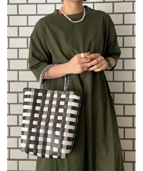 HONEYSUCKLE ROSE（ハニーサックルローズ）の「【HONEYSUCKLE ROSE】メルカドバッグ（かごバッグ・レディース・グリーン/ブラック・ONE SIZE）」の10枚目の写真