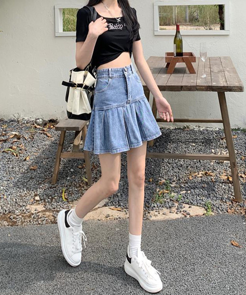 DAY CLOSET（デイ クローゼット）の「レディース デニムミニプリーツスカート[大きいサイズあり]（デニムスカート・レディース・ブルー・S/M/L/XL）」の8枚目の写真