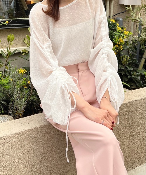 Olu.(オルドット)の「シアープリーツ袖ブラウス(シャツ/ブラウス・レディース・ブラック/ホワイト/グリーン/パープル・FREE)」の2枚目の写真