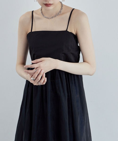 etoll.(エトル)の「オーガンジーキャミワンピース(ワンピース・レディース・ブラック/アイボリー・M)」の3枚目の写真