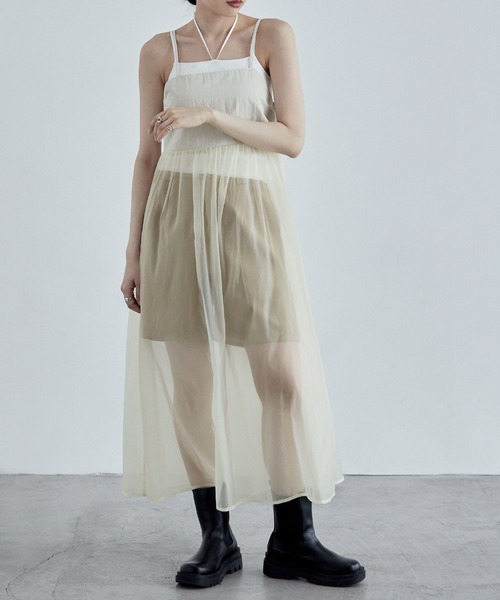 etoll.(エトル)の「オーガンジーキャミワンピース(ワンピース・レディース・ブラック/アイボリー・M)」の6枚目の写真