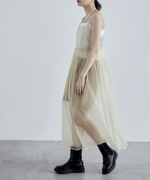 etoll.(エトル)の「オーガンジーキャミワンピース(ワンピース・レディース・ブラック/アイボリー・M)」の16枚目の写真