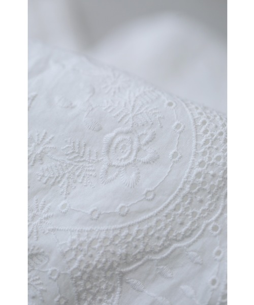 cawaii(カワイイ)の「レース刺繍の前開きスカラップブラウストップス(シャツ/ブラウス・レディース・ホワイト・FREE)」の17枚目の写真