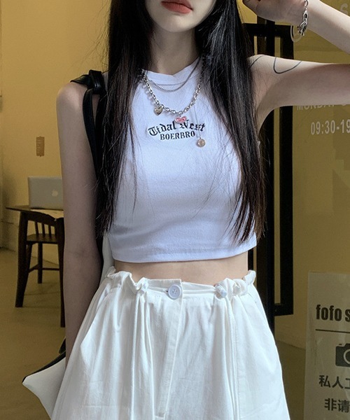 gossip!ロサンゼルス(ゴシップロサンゼルス)の「YUGA ワンポイント ショートタンクトップ(Tシャツ/カットソー・レディース・グリーン/ブラック/グレー/ホワイト・FREE)」の6枚目の写真