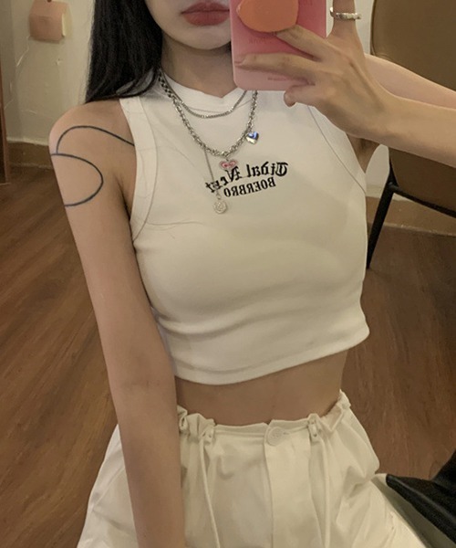 gossip!ロサンゼルス(ゴシップロサンゼルス)の「YUGA ワンポイント ショートタンクトップ(Tシャツ/カットソー・レディース・グリーン/ブラック/グレー/ホワイト・FREE)」の9枚目の写真