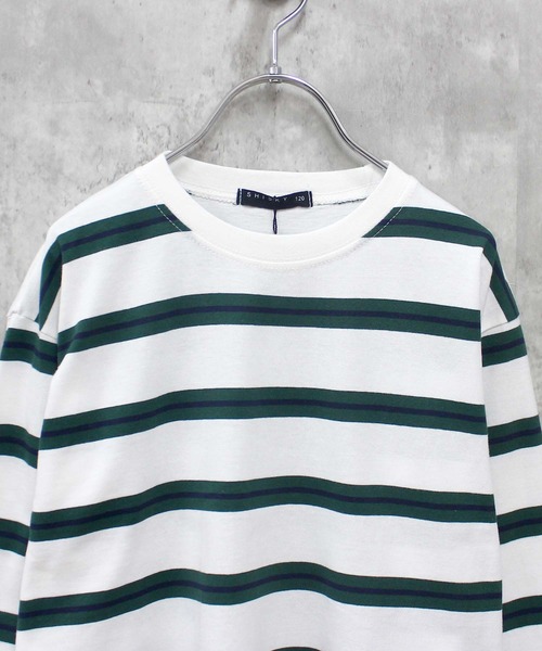 THE CASUAL（カジュアル）の「先染めボーダー　オーバーサイズ　ボーダー　長袖Tシャツ（Tシャツ/カットソー・キッズ・チャコール/ベージュ/ネイビー/オフホワイト/ダークグリーン/ブラック/ブラック系/ホワイト系/ベージュ系/ダークグリーン系/グレー系/パープル系・120cm/130cm/140cm/150cm/160cm/110cm）」の20枚目の写真