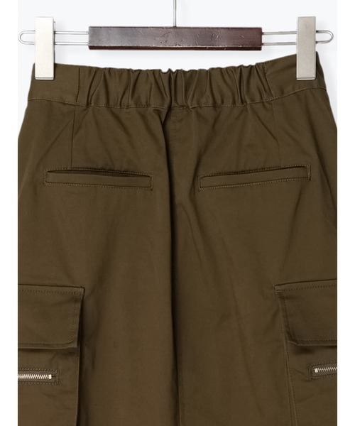 Te chichi（テチチ）の「【Atelier Militaire】ロングカーゴスカート（スカート・レディース・カーキ・M/S）」の6枚目の写真