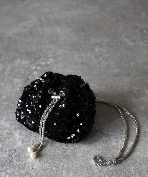 Riberry（リベリー）の「スパンコール巾着チェーンミニバッグ（ショルダーバッグ・レディース・シルバー/ブラック・FREE）」の2枚目の写真