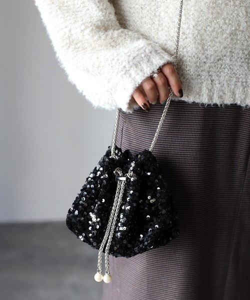Riberry（リベリー）の「スパンコール巾着チェーンミニバッグ（ショルダーバッグ・レディース・シルバー/ブラック・FREE）」の3枚目の写真