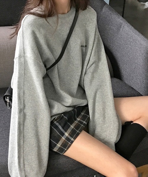 wears(ウェアーズ)の「シンプルロゴスウェット(スウェット・レディース・グレー/ネイビー・FREE)」の1枚目の写真