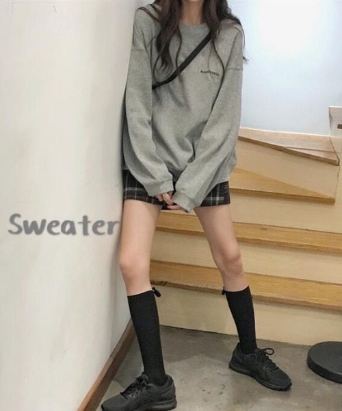 wears(ウェアーズ)の「シンプルロゴスウェット(スウェット・レディース・グレー/ネイビー・FREE)」の5枚目の写真