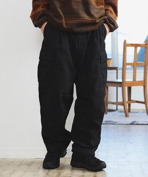 B:MING by BEAMS（ビーミングバイビームス）の「B:MING by BEAMS / 裏起毛 バックサテン 6ポケット カーゴパンツ（カーゴパンツ・メンズ・オリーブ/ブラック・MEDIUM/LARGE/X-LARGE/SMALL）」の4枚目の写真
