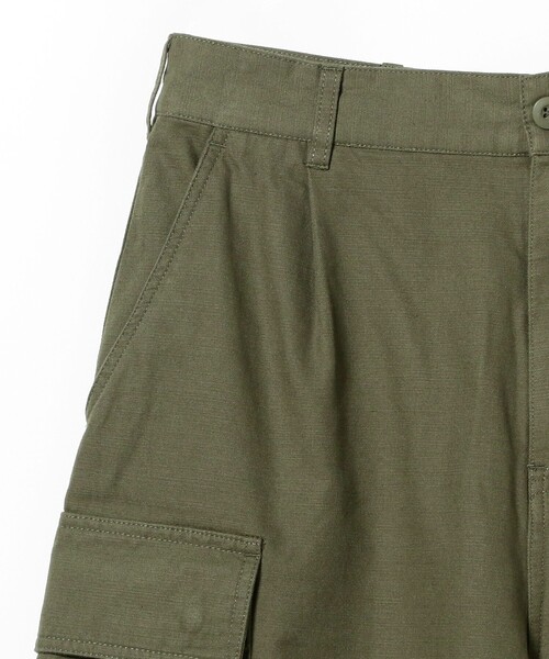 B:MING by BEAMS（ビーミングバイビームス）の「B:MING by BEAMS / 裏起毛 バックサテン 6ポケット カーゴパンツ（カーゴパンツ・メンズ・オリーブ/ブラック・MEDIUM/LARGE/X-LARGE/SMALL）」の22枚目の写真
