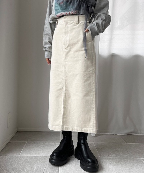 LOWRYS FARM(ローリーズファーム)の「ストレッチコーデユロイスカート 971221(スカート・レディース・ブラック/ブルー/アイボリー・MEDIUM/LARGE)」の2枚目の写真
