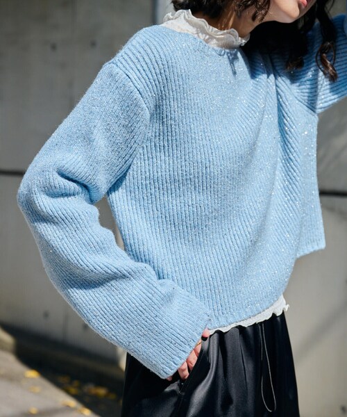 FREE'S MART（フリーズマート）の「◆スパンコールボートネックショート丈ニット（ニット/セーター・レディース・ホワイト/ブルー/グレー・FREE）」の3枚目の写真