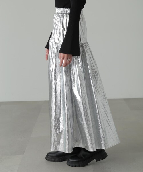 FREE'S MART（フリーズマート）の「◆メタリックティアードギャザースカート（スカート・レディース・シルバー・MEDIUM/SMALL）」の9枚目の写真