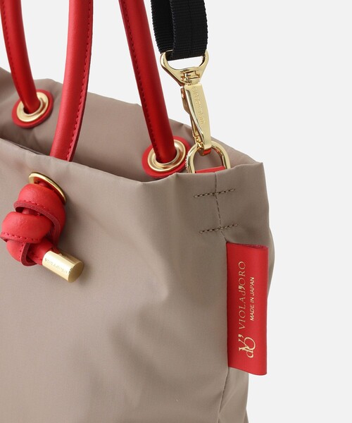 VIOLAd'ORO(ヴィオラドーロ)の「【VIOLAd'ORO (ヴィオラドーロ) 】 VIANCAナイロントートS(ショルダーバッグ・レディース・ライトブルー/ベージュ/グレイッシュベージュ/ブルー・2)」の14枚目の写真
