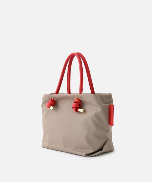 VIOLAd'ORO(ヴィオラドーロ)の「【VIOLAd'ORO (ヴィオラドーロ) 】 VIANCAナイロントートS(ショルダーバッグ・レディース・ライトブルー/ベージュ/グレイッシュベージュ/ブルー・2)」の16枚目の写真