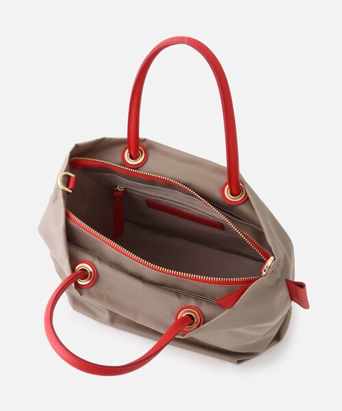 VIOLAd'ORO(ヴィオラドーロ)の「【VIOLAd'ORO (ヴィオラドーロ) 】 VIANCAナイロントートS(ショルダーバッグ・レディース・ライトブルー/ベージュ/グレイッシュベージュ/ブルー・2)」の17枚目の写真