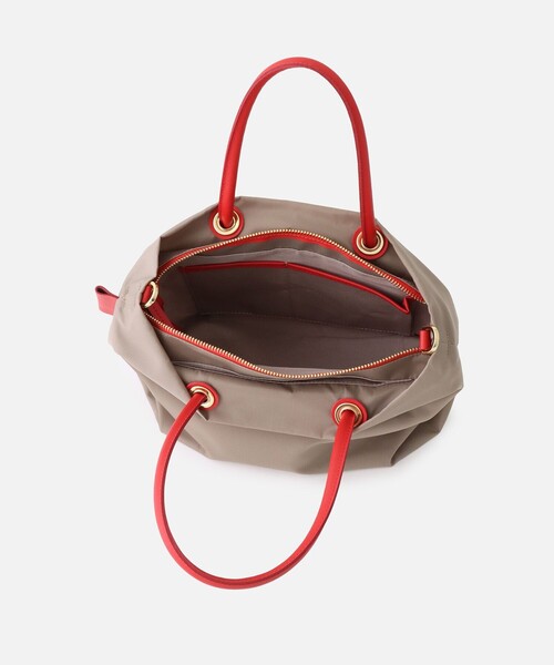 VIOLAd'ORO(ヴィオラドーロ)の「【VIOLAd'ORO (ヴィオラドーロ) 】 VIANCAナイロントートS(ショルダーバッグ・レディース・ライトブルー/ベージュ/グレイッシュベージュ/ブルー・2)」の18枚目の写真