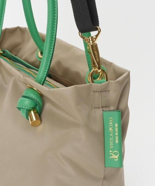 VIOLAd'ORO(ヴィオラドーロ)の「【VIOLAd'ORO (ヴィオラドーロ) 】 VIANCAナイロントートS(ショルダーバッグ・レディース・ライトブルー/ベージュ/グレイッシュベージュ/ブルー・2)」の6枚目の写真