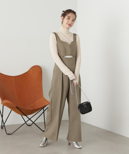 N.(N. Natural Beauty Basic)(エヌエヌナチュラルビューティーベーシック)の「◆カーブネックサロペットパンツ(サロペット/オーバーオール・レディース・ブラック/ブラウン・MEDIUM)」の19枚目の写真