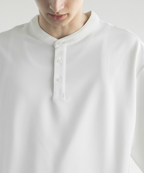 aimoha(アイモハ)の「aimoha men HENLEY NECK PULLOVER ヘンリーネックプルオーバー(Tシャツ/カットソー・メンズ・ベージュ/ダークグレー/ホワイト/ブラック・LARGE/X-LARGE/XX-LARGE/XXX-LARGE)」の10枚目の写真
